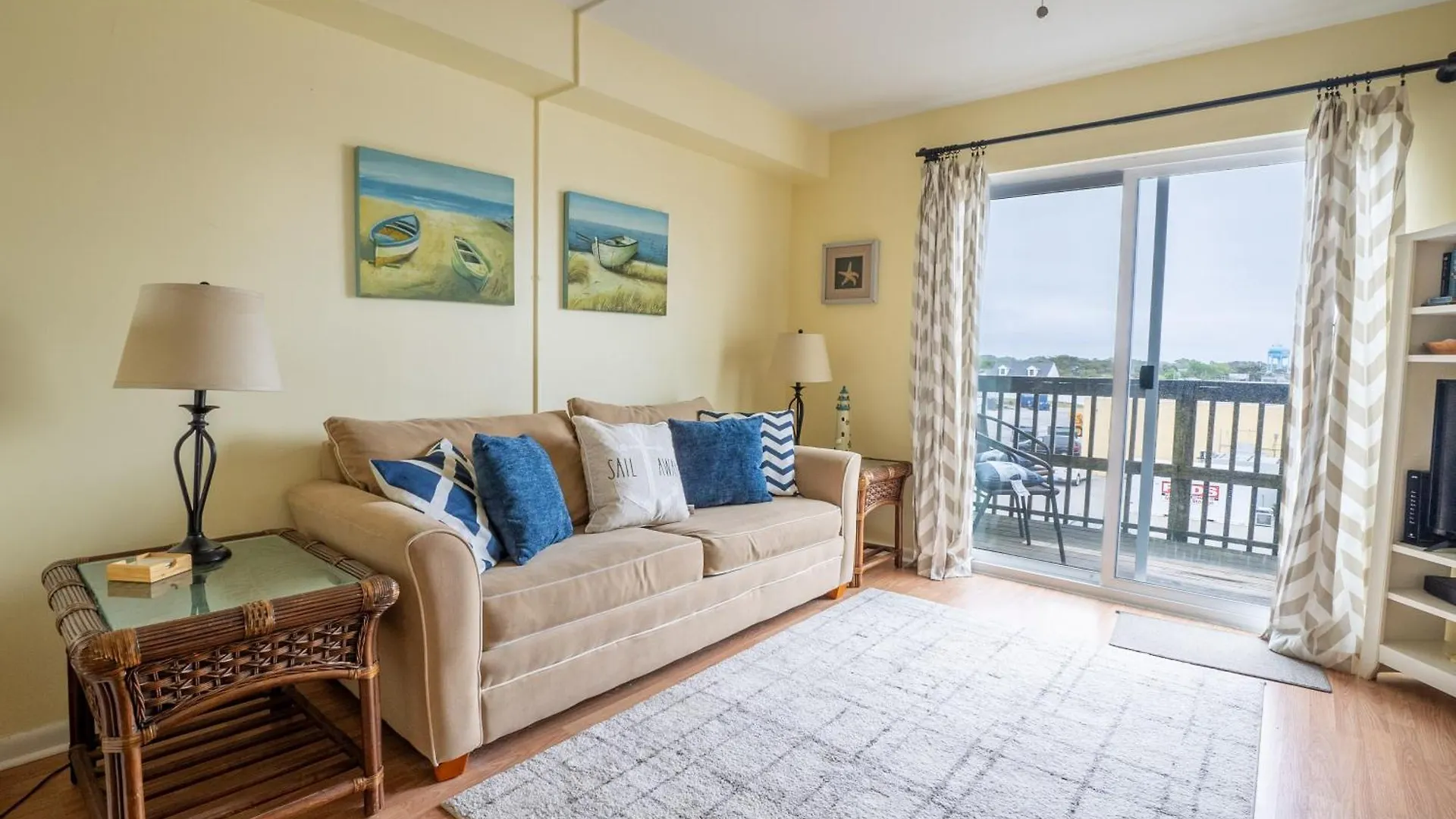Townhome On The 3Rd Floor Of The Raffles North Building With Firework Views United States